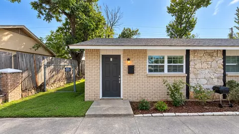 211 Skyway Dr, Euless, TX 76040 photo 25