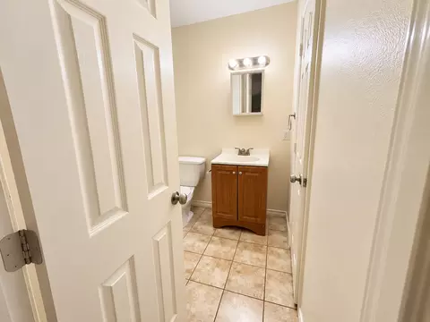 211 Skyway Dr, Euless, TX 76040 photo 16