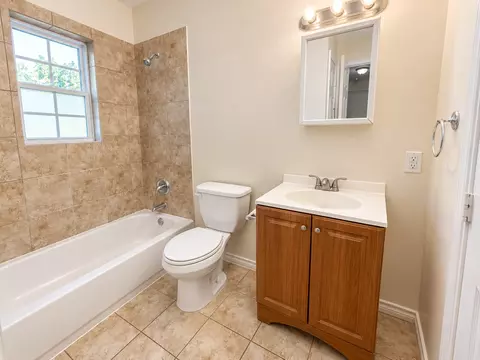 211 Skyway Dr, Euless, TX 76040 photo 17