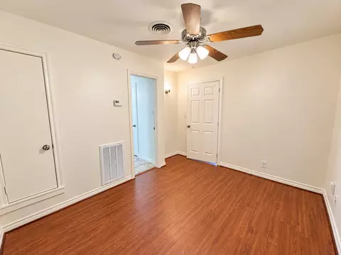211 Skyway Dr, Euless, TX 76040 photo 11