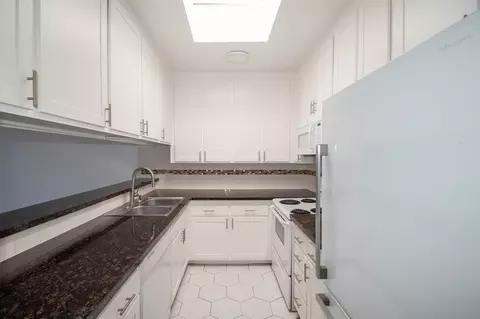 4215 Mary Ellen Ave, Los Angeles, CA 91604