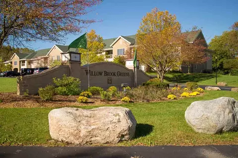 17465 River Birch Dr, Brookfield, WI 53045