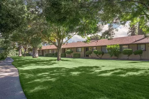 3388 G St, Merced, CA 95340
