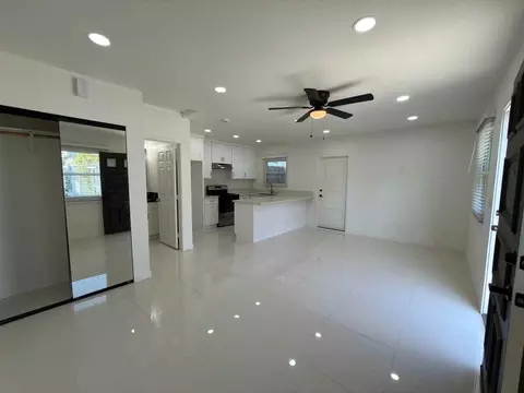 329 E Palmyra Ave, Orange, CA 92866