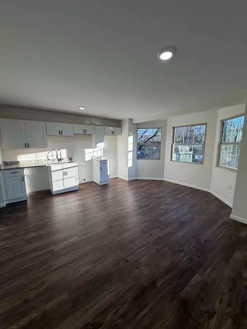 2080 E 5th Ave, Columbus, OH 43219