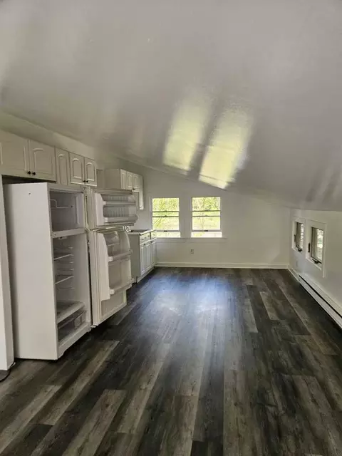 83 Old Post Rd, Staatsburg, NY 12580