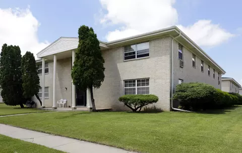 4300-4320 4300-4320 S 60th St 5901-5951 W Coldspring Rd, Greenfield, WI 53220