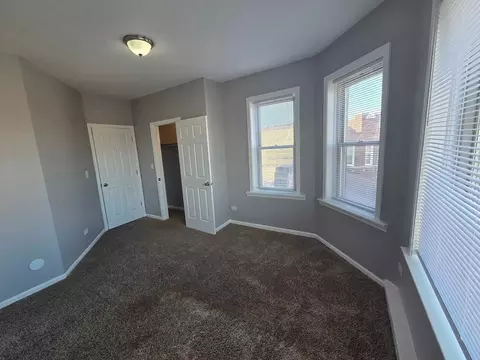 7932 S Saint Lawrence Ave, Chicago, IL 60619