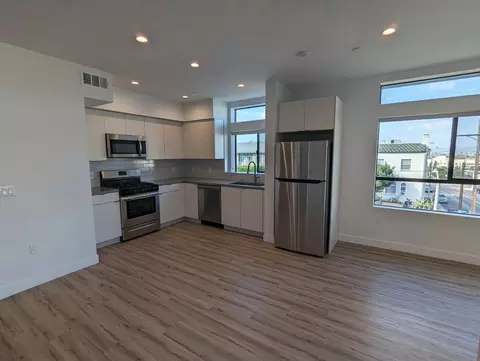 338 N Mariposa Ave, Los Angeles, CA 90004