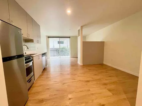 2249 NE 46th St, Seattle, WA 98105