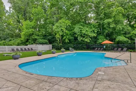 2565 Riverside Dr, Columbus, OH 43221 photo 6