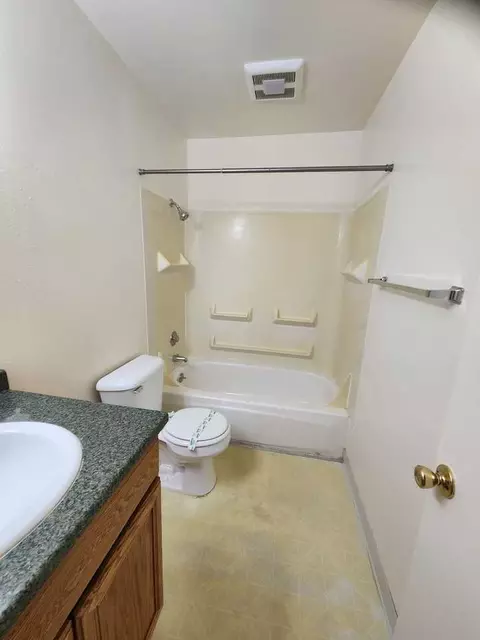2288 Northgate Ave NE, Salem, OR 97301