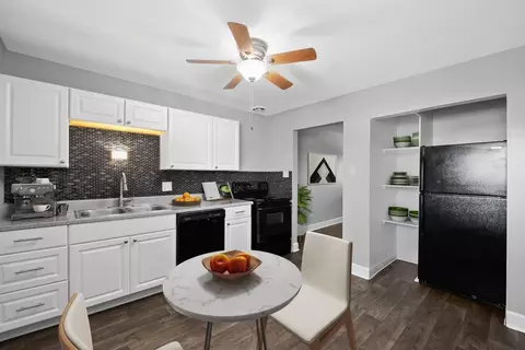 8201 W 9th Ave, Lakewood, CO 80214
