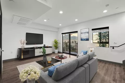 178 N Alexandria Ave, Los Angeles, CA 90004