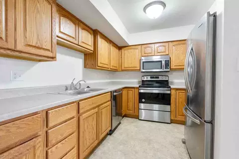 2609 Olive St, Cedar Falls, IA 50613
