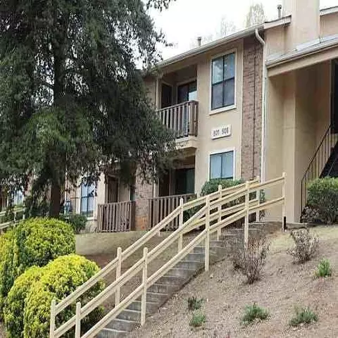 1600 Winters Creek Dr, Doraville, GA 30360