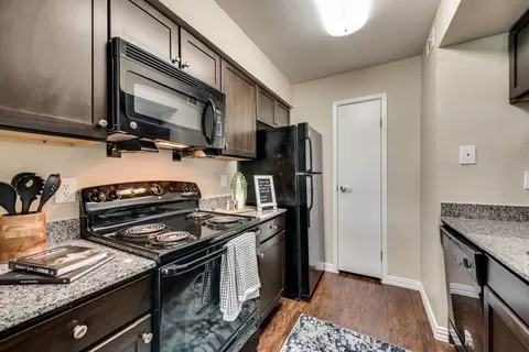 1020 Scotland Dr, Desoto, TX 75115 photo 10