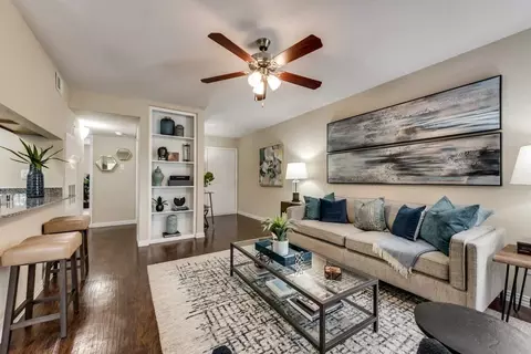 1020 Scotland Dr, Desoto, TX 75115 photo 3