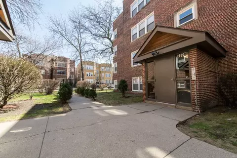 7624 S Kingston Ave, Chicago, IL 60649 photo 9