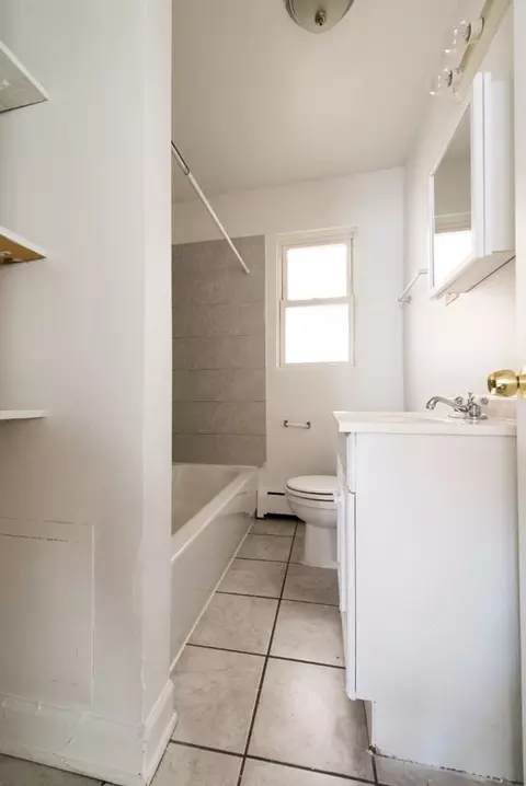 7624 S Kingston Ave, Chicago, IL 60649 photo 3