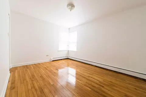 7624 S Kingston Ave, Chicago, IL 60649 photo 4