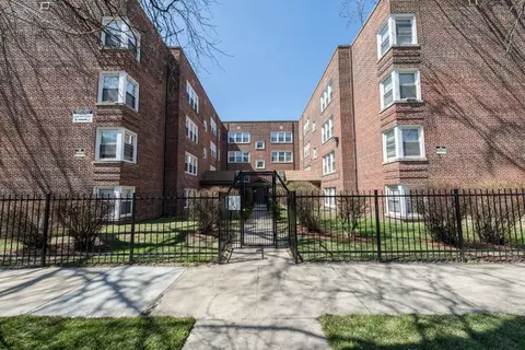 7624 S Kingston Ave, Chicago, IL 60649 photo 13