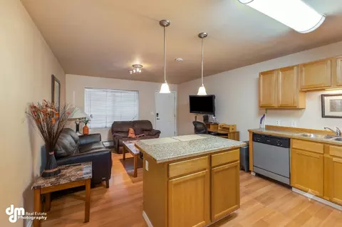 3725 E 43rd Pl, Anchorage, AK 99508