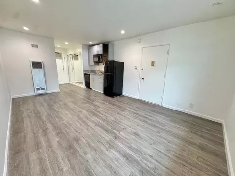 11720 Bellagio Rd, Los Angeles, CA 90049