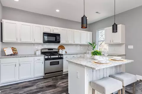2550 W Lombard St, Baltimore, MD 21223