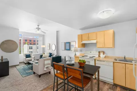 333 NW 4th Ave, Portland, OR 97209