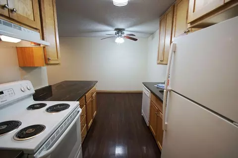 401 E Burnsville Pkwy, Burnsville, MN 55337