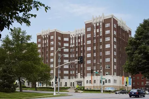 350 E Armour Blvd, Kansas City, MO 64111 photo 12