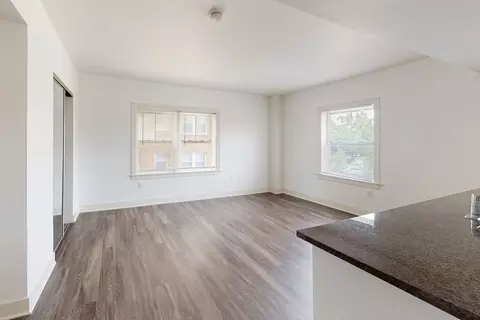350 E Armour Blvd, Kansas City, MO 64111 photo 3