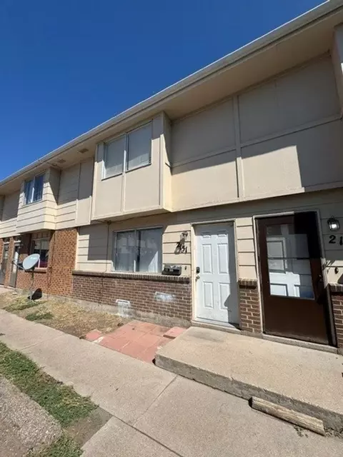 28 Th 28th St, Greeley, CO 80631