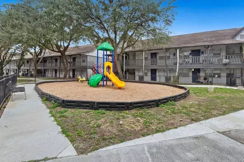 7575 Bissonnet St, Houston, TX 77074 photo 5