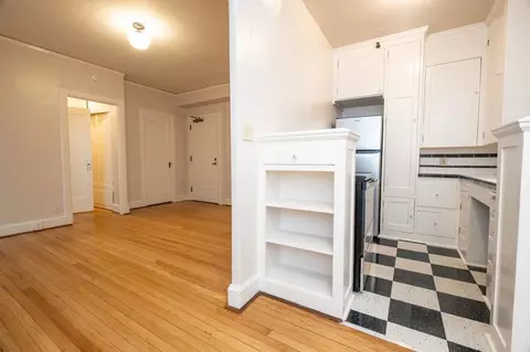 1431 SW Park Ave, Portland, OR 97201