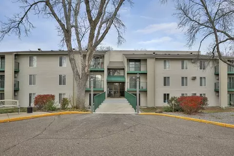 11610 Tulip St NW, Coon Rapids, MN 55433