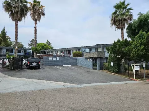 9721 Dale Ave, Spring Valley, CA 91977