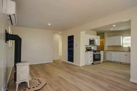505 Headingly Ave NW, Albuquerque, NM 87107