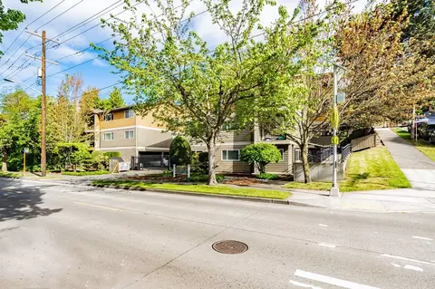 312 N 39th St, Seattle, WA 98103 photo 8