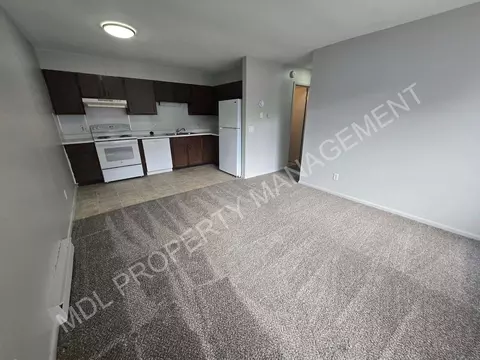 1850 Squire Dr, Saginaw, MI 48601
