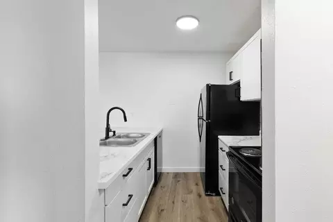 3913 Hubbell Ave, Des Moines, IA 50317