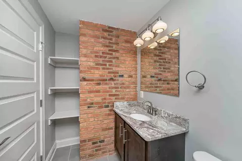 814 Cathedral St, Baltimore, MD 21201