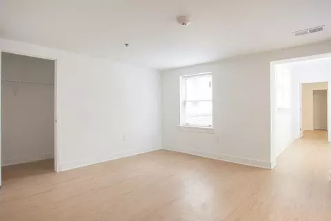 3560 Broadway Blvd, Kansas City, MO 64111