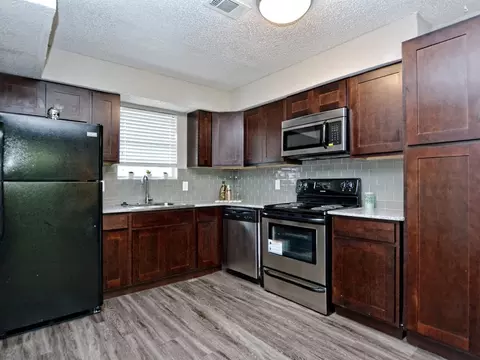 5112 S 1st St, Austin, TX 78745
