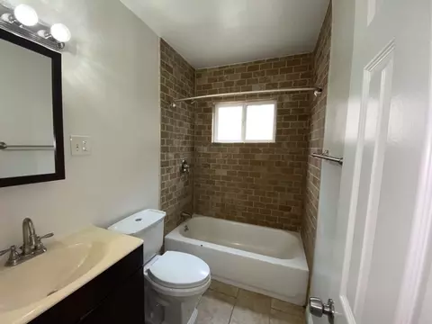 724 E Cedar Ave, Burbank, CA 91501 photo 4