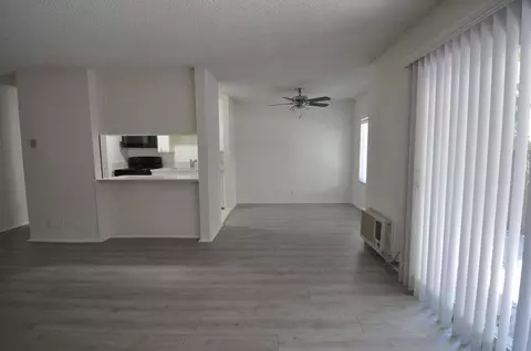 4936 Whitsett Ave, Los Angeles, CA 91607