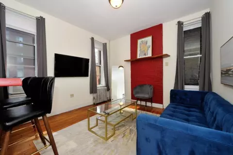 E 91st St, New York, NY 10128