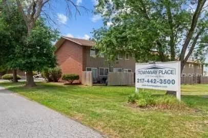 2730 Townway Rd, Danville, IL 61832