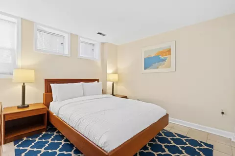 1425 P St NW, Washington, DC 20005 photo 3